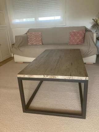 Mesa Centro Teca y Hierro. Marca Becara