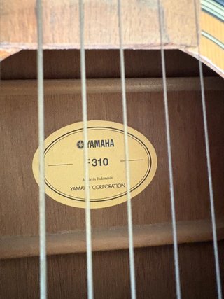 Guitarra Yamaha F310 Marrón