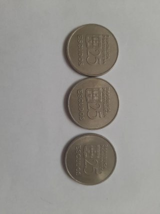 3 Monedas Libertad y Democracia 1980-1981-1982.