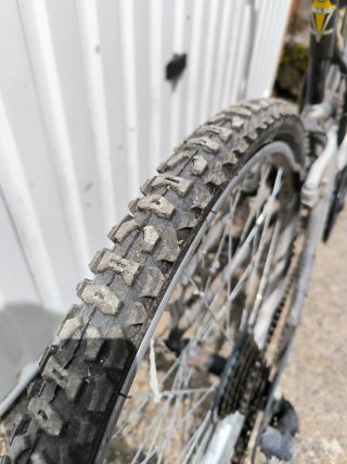 Bicicleta de Montaña Doble Suspensión