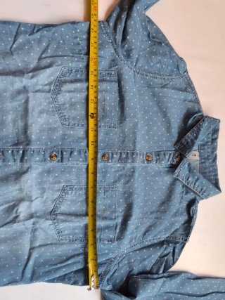 Camisa vaquera con lunares
