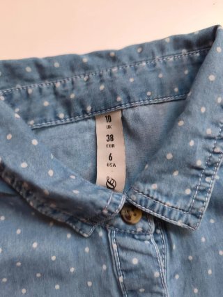 Camisa vaquera con lunares