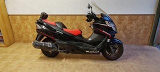 Suzuki Burgman 400 Negra