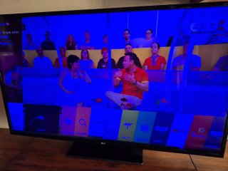 TV LG 49 4K UHD Incluye peana para girar pantalla