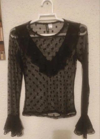 Blusa gasa transparente negra lunares