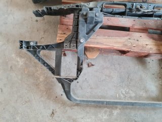 Paragolpes Delantero BMW X3 E83 2006 y refuerzo
