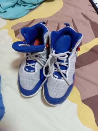 Deportivas niño/a azul y blanco baloncesto