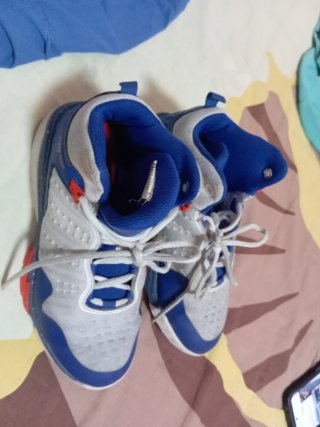 Deportivas niño/a azul y blanco baloncesto