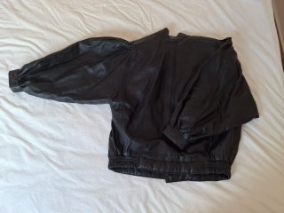Cazadora de cuero vintage negra