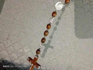 2 Rosarios: Vaticano Plata y Otro de metal