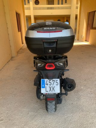 Kymco DTX 125 Maxi Scooter Negra
