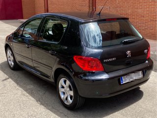 Peugeot 307 1.6 HDi 110cv 5 puertas •UNICO DUEÑO•