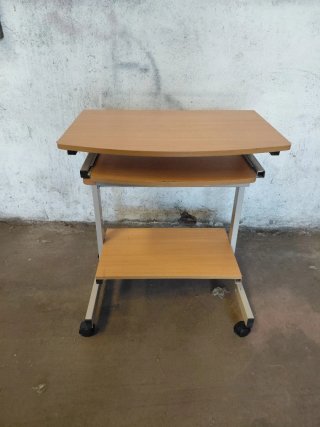 Escritorio madera y metal con ruedas regalo silla