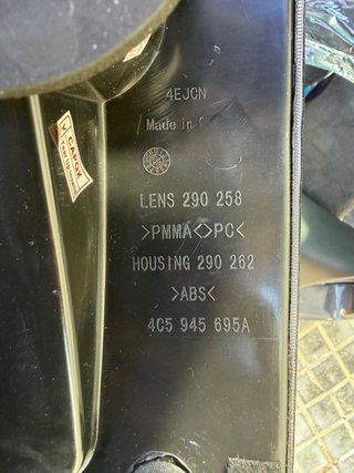 Embellecedor matrícula Audi A6