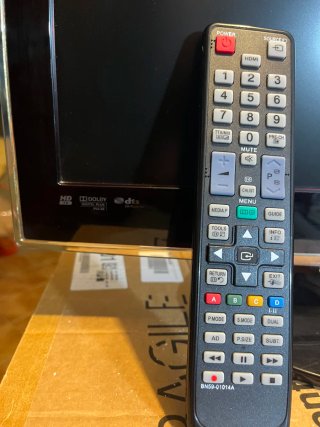 TV Samsung 22" con telecomando