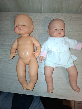 Nenuco Sara y otro bebé