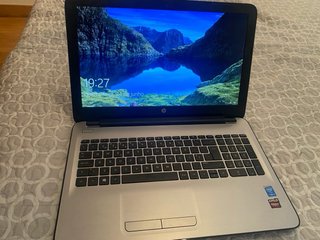 Portátil HP 15-ay001np i3 / 4GB RAM / 1TB