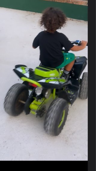 Se vende Quad infantil NEOM
