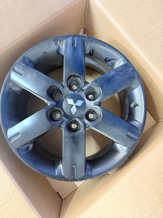 Juego 5 Llantas Mitsubishi 17” V60