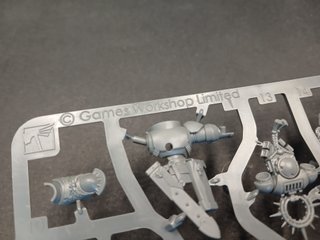 Captain with relic shied Armageddon warhammer 40k
