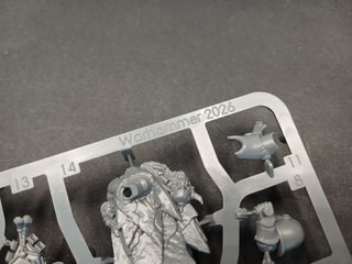 Captain with relic shied Armageddon warhammer 40k