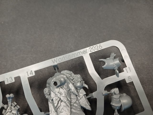 Captain with relic shied Armageddon warhammer 40k