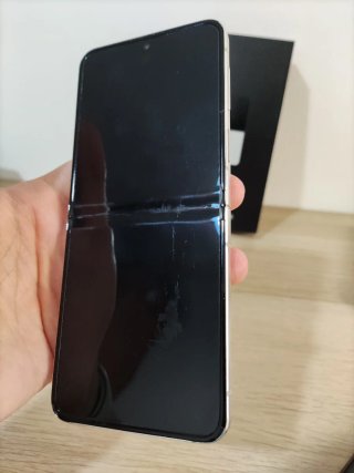 Samsung Z Flip 5 256gb