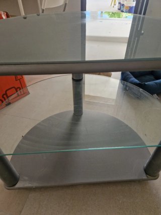 Mesa auxiliar cristal y metal