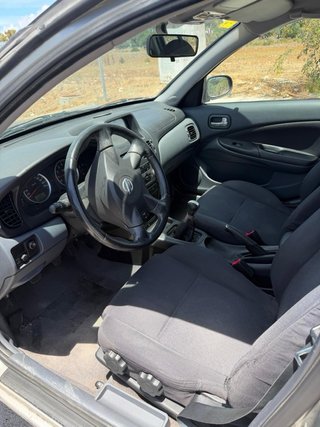 Nissan Almera 2005