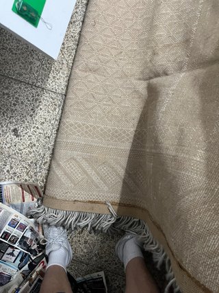 Alfombra tejida grande beige