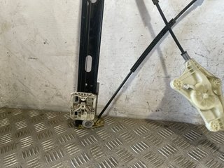ELEVALUNAS DELANTERO DERECHO SEAT LEON (5F1)