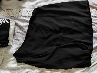 Top negro con volantes talla XS