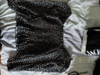 Top negro con volantes talla XS