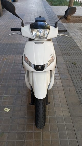 Peugeot Tweet 125cc Inyección con 33.729km