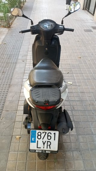 Peugeot Tweet 125cc Inyección con 33.729km
