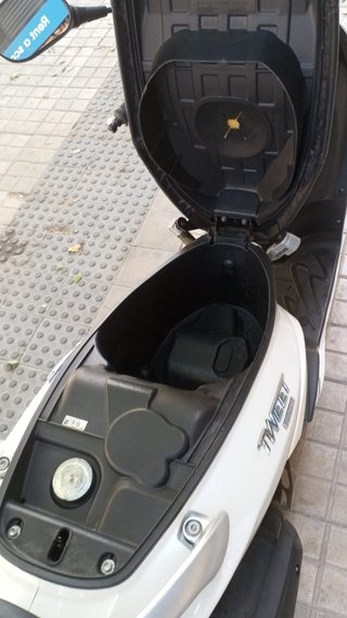 Peugeot Tweet 125cc Inyección con 33.729km