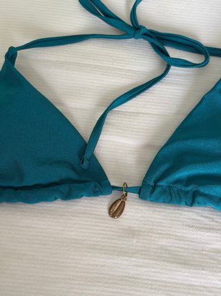Top Bikini Teal con Detalle de Concha talla 90-95
