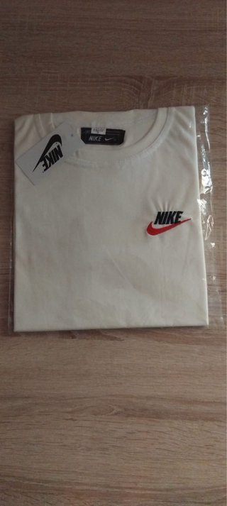 Camiseta Nike Blanca