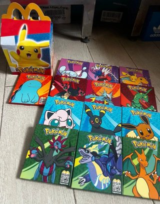 Cajas Pokémon McDonald's sin abrir