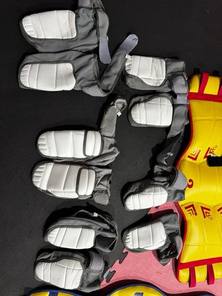 Petos, cascos y patucos Taekwondo electrónicos