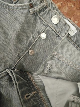 Zara Pantalones Cortos Vaqueros Desgastados