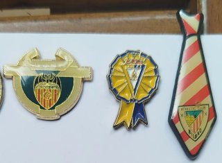 Lote 3 Pins Clubes Fútbol Español