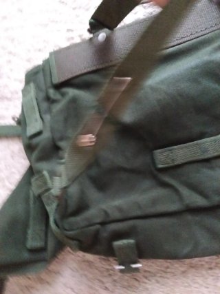 Bolso mochila verde militar