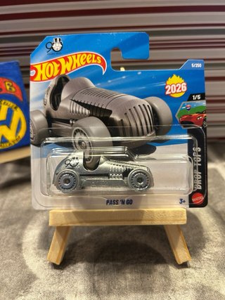 Hot Wheels Pass 'n Go