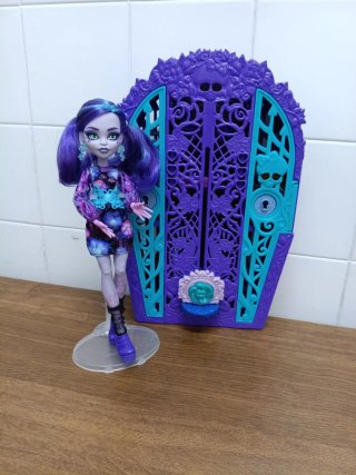 Monster High Armario Skulltimate + Accesorios
