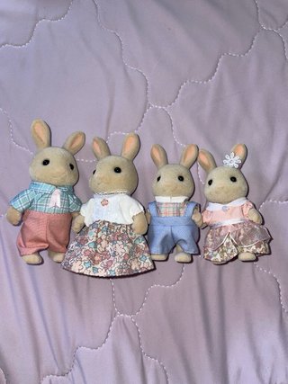 Muñecos Sylvanian Families Conejos y Gatos