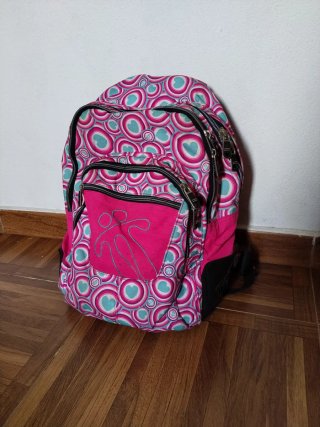 Mochila escolar con estampado de corazones
