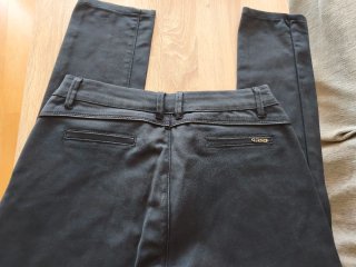 Pantalón negro talla 44
