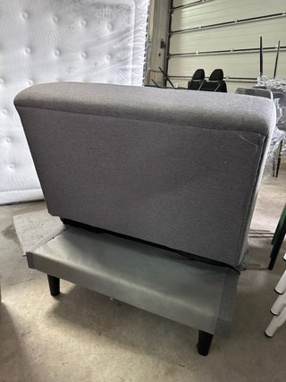 Sofá-cama gris reclinable