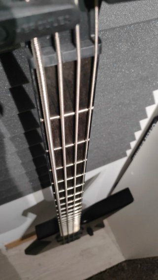 Solar E2.4C Baritone - Bajo Eléctrico